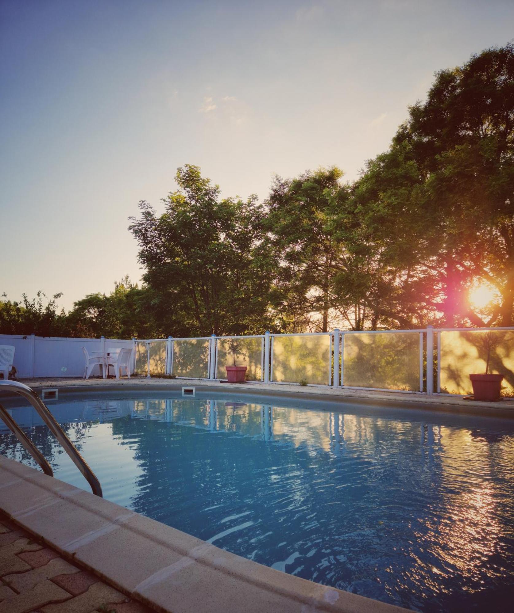 Tempo Hotel Millau Bagian luar foto