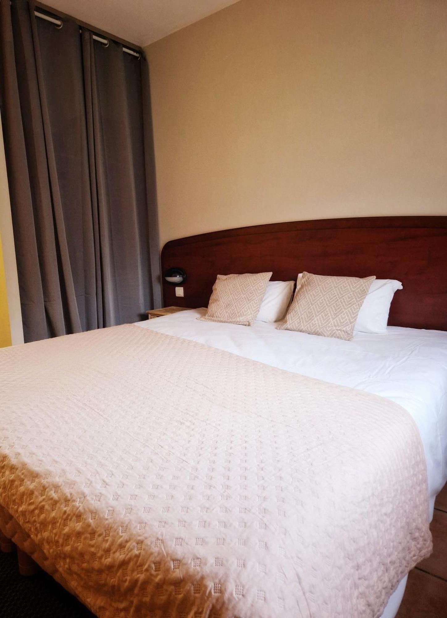 Tempo Hotel Millau Bagian luar foto